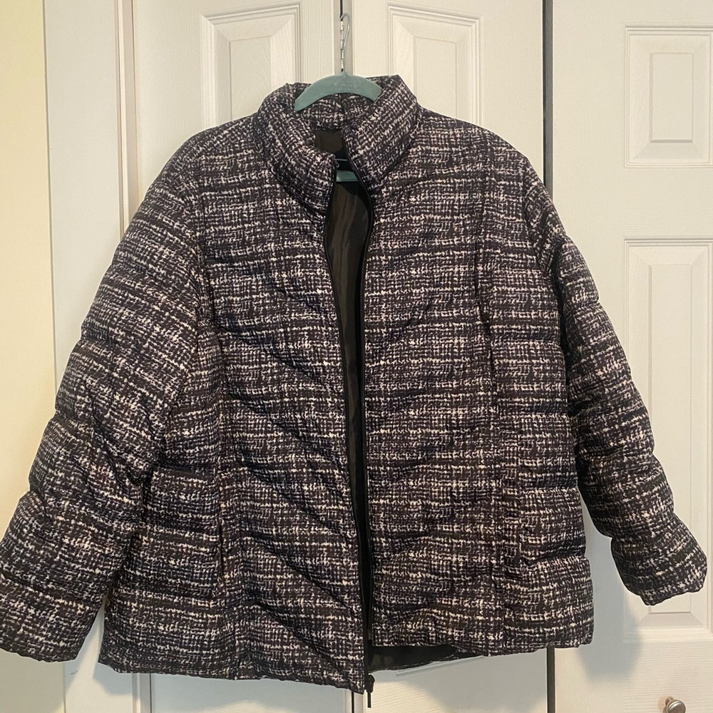 Lands' End Black and White Puffer Jacket with Quilted Design
